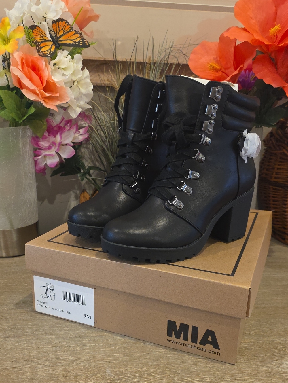 Mia Anna MARIA Size 9 Black Boots